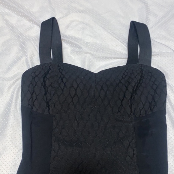 Little black dress - Picture 4 of 9